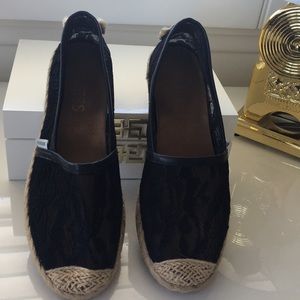 GUESS Black Lace Espadrilles 8 🎀🎀